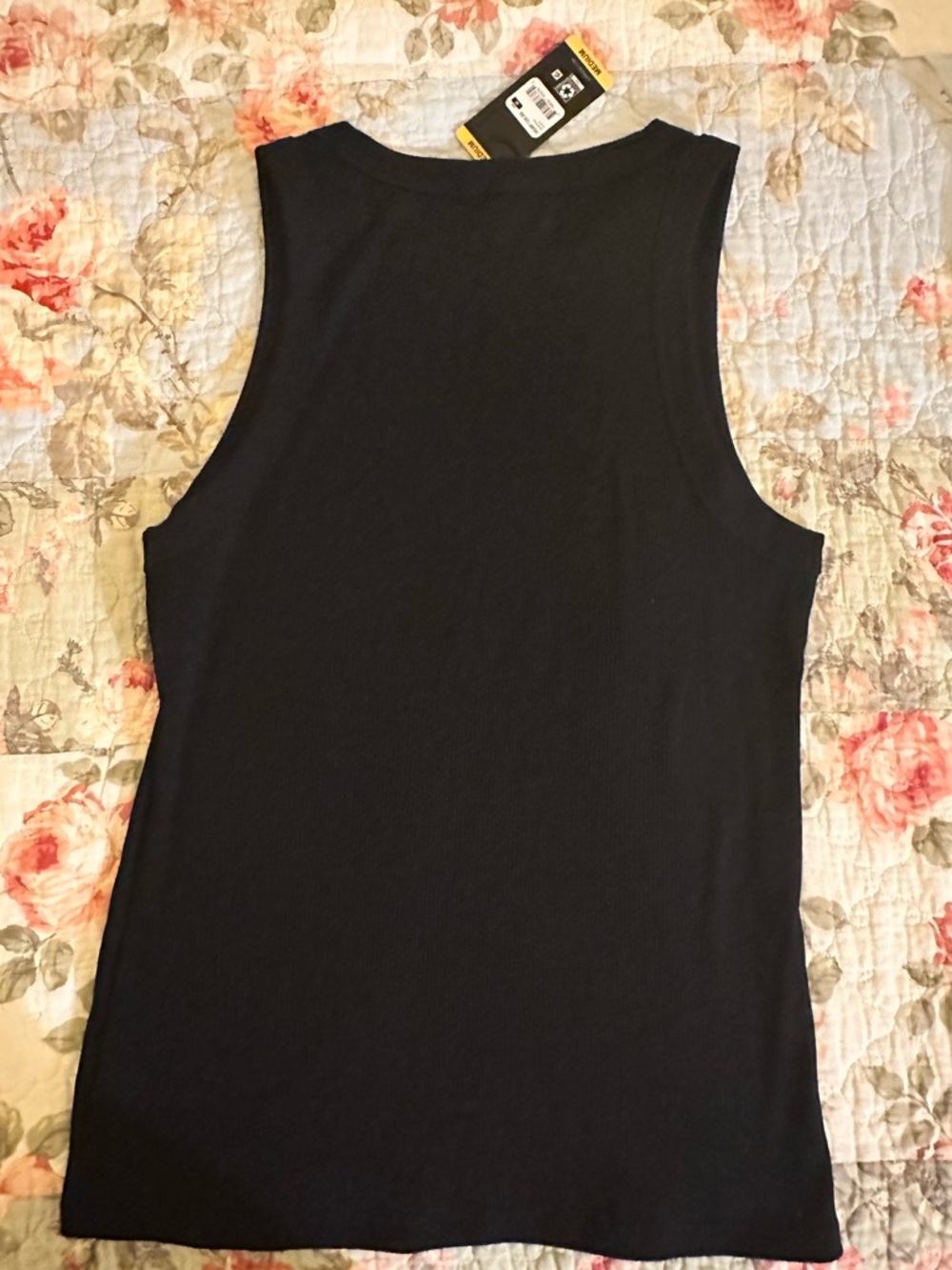 Express Ribbed Tank - Picture 2 of 4